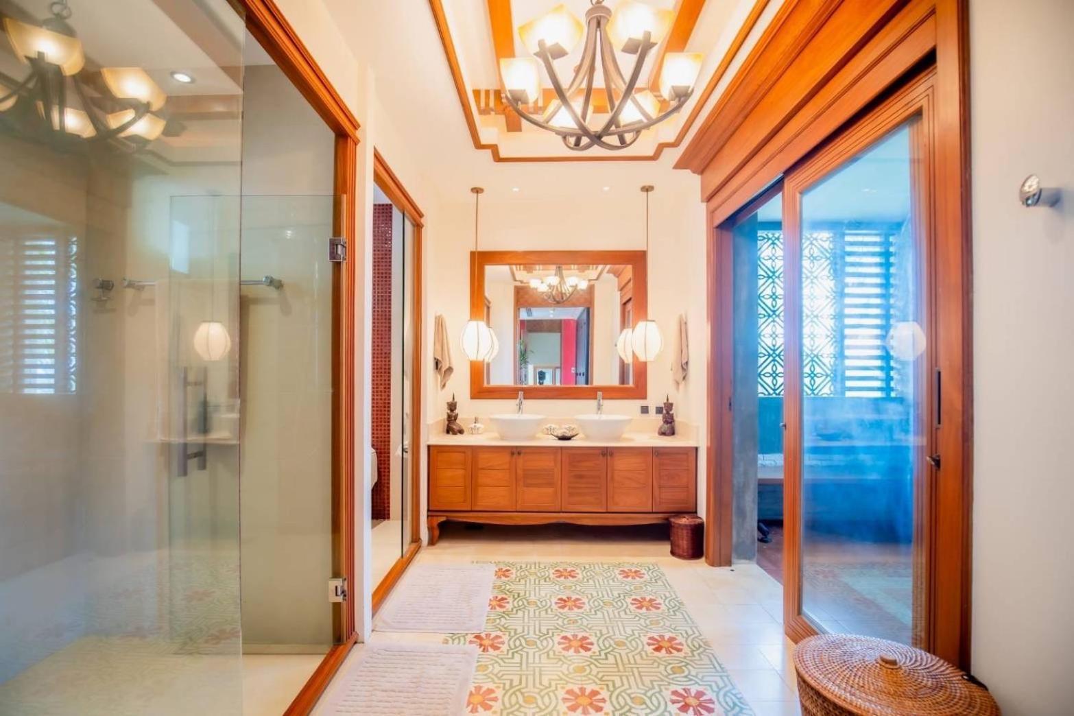 Royal Legacy Private Villa With Private Golf Course 푸껫 외부 사진