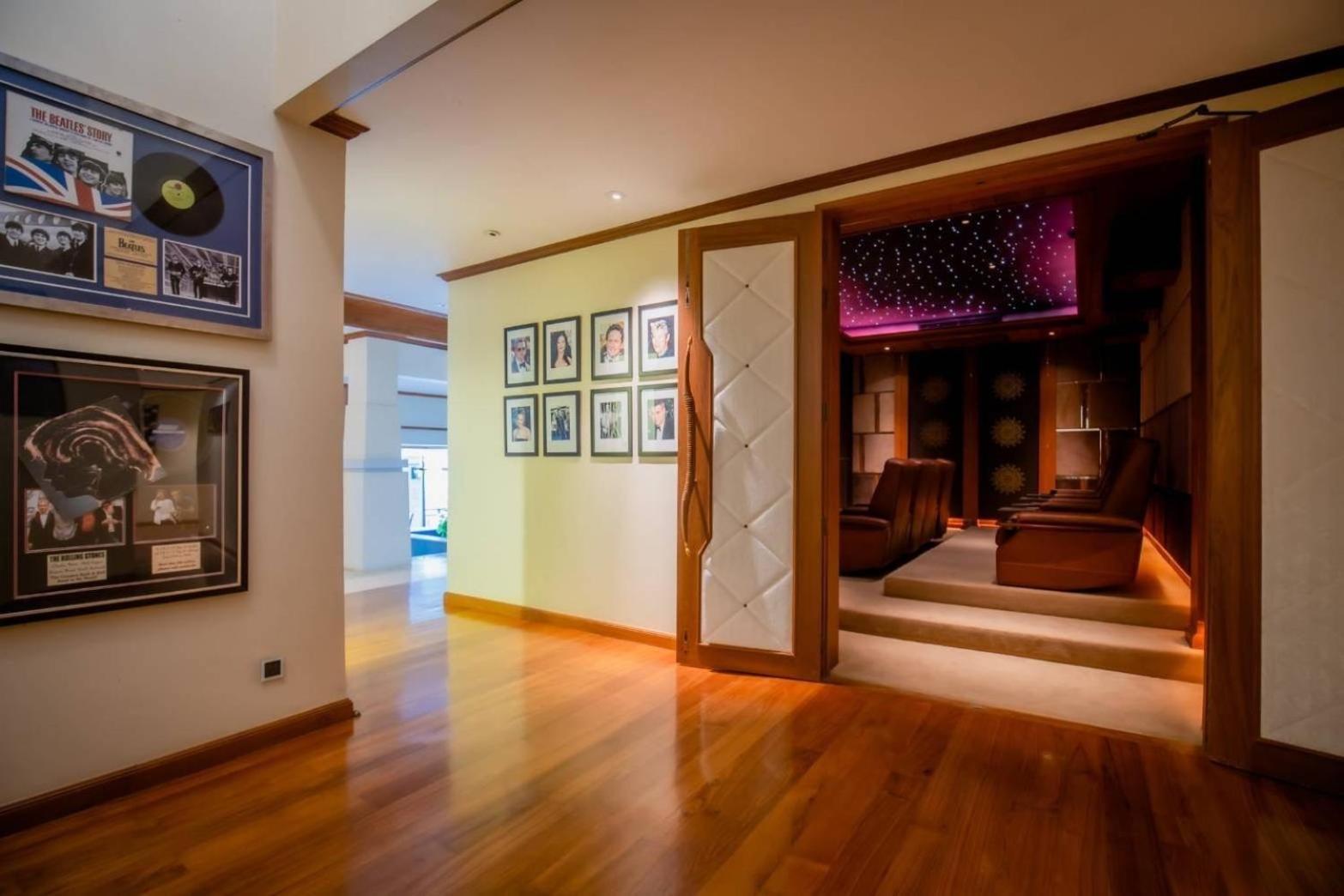 Royal Legacy Private Villa With Private Golf Course 푸껫 외부 사진